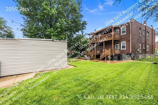 Building Photo - Stunning townhome in McKinley Heights now ...