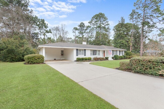 Building Photo - 106 Benson Dr