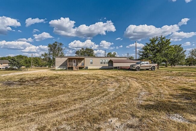 Building Photo - 517 Crossroads Dr