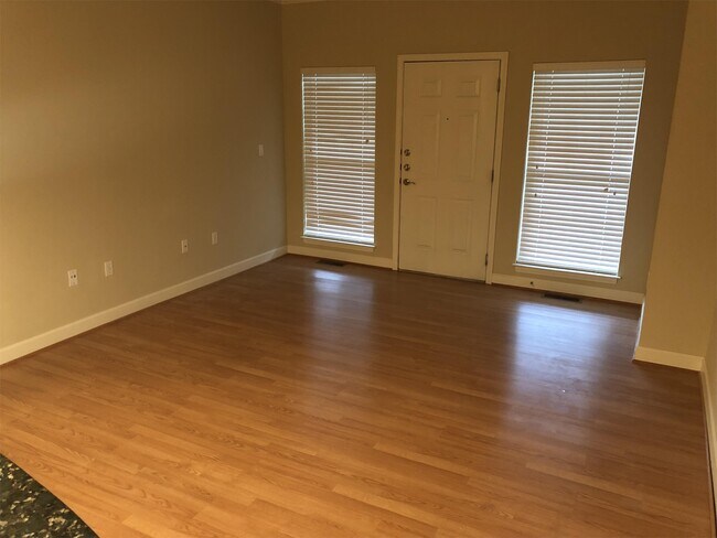 Building Photo - 2750 Mcknight Crossing Ct