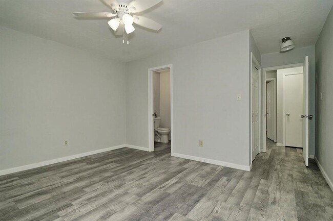 Building Photo - 3421 N Carnation Ct