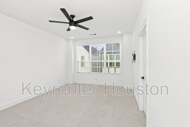 Building Photo - 2908 Stevens St