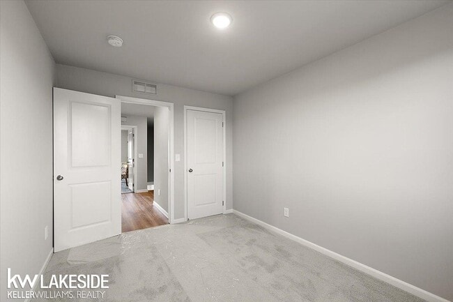 Building Photo - 28132 Delano Dr