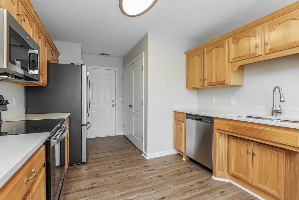 Building Photo - 323 Buttonwood Dr