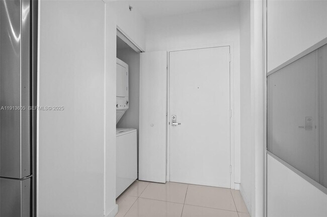 Building Photo - 92 SW 3rd St