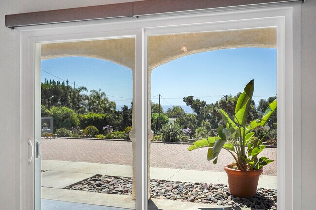 Building Photo - 31259 Bailard Rd