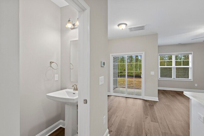 Building Photo - Townhome for Rent!