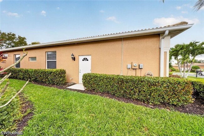 Building Photo - 15257 Cortona Way