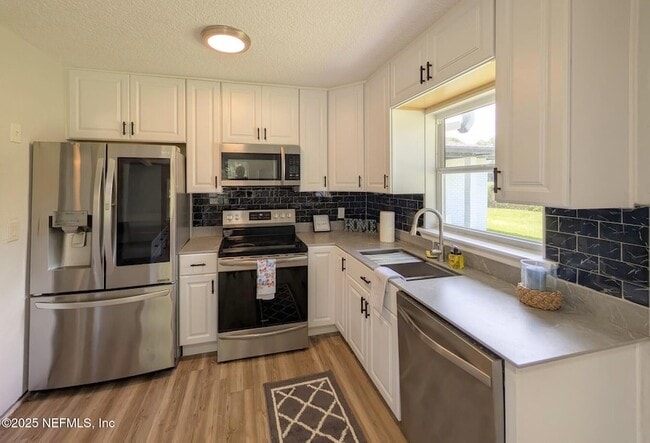 Building Photo - 10128 Hood Rd