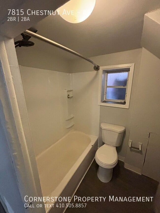 Building Photo - 7815 Chestnut Ave