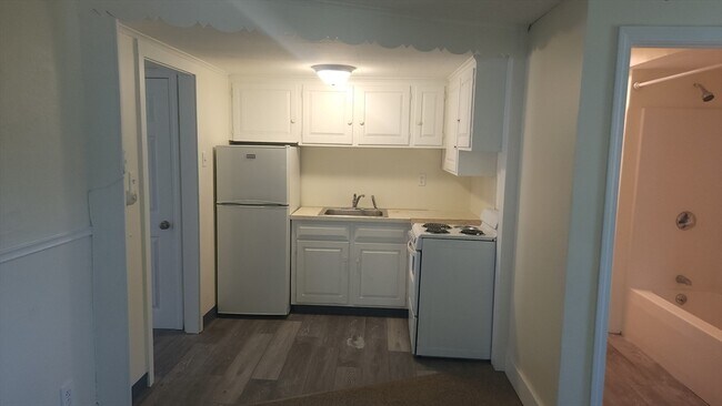 Building Photo - 308 Broadway