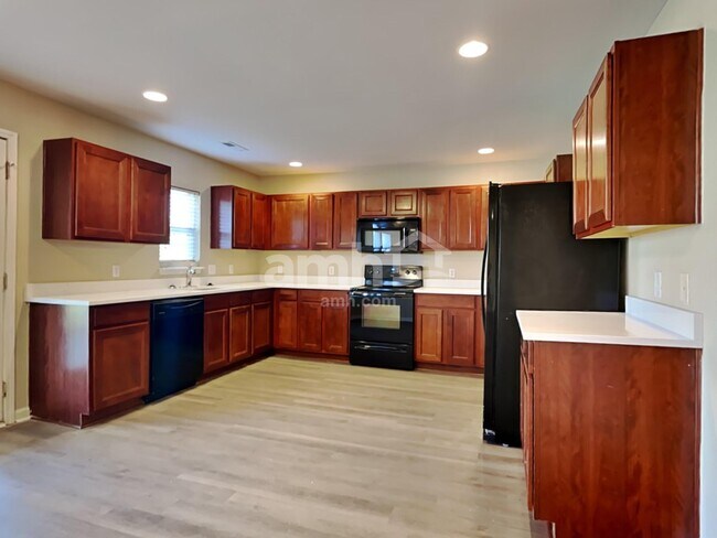 Building Photo - 5034 Ballantine Dr