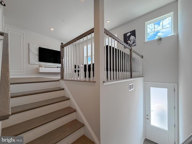 Building Photo - 23332 Sugar Pine Ln
