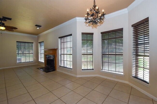 Building Photo - 314 Spencers Glen Dr