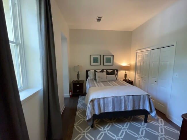 Building Photo - Stunning Furnished 3 Bedroom 3 Bath Condominium ON Piedmont Park!