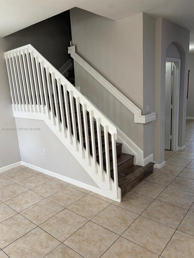 Building Photo - 27918 SW 140th Ave