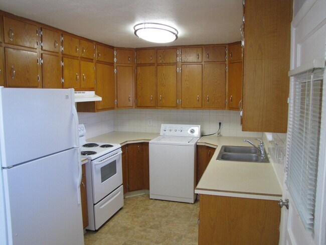 Building Photo - 4010 Jay Street, Unit 4010