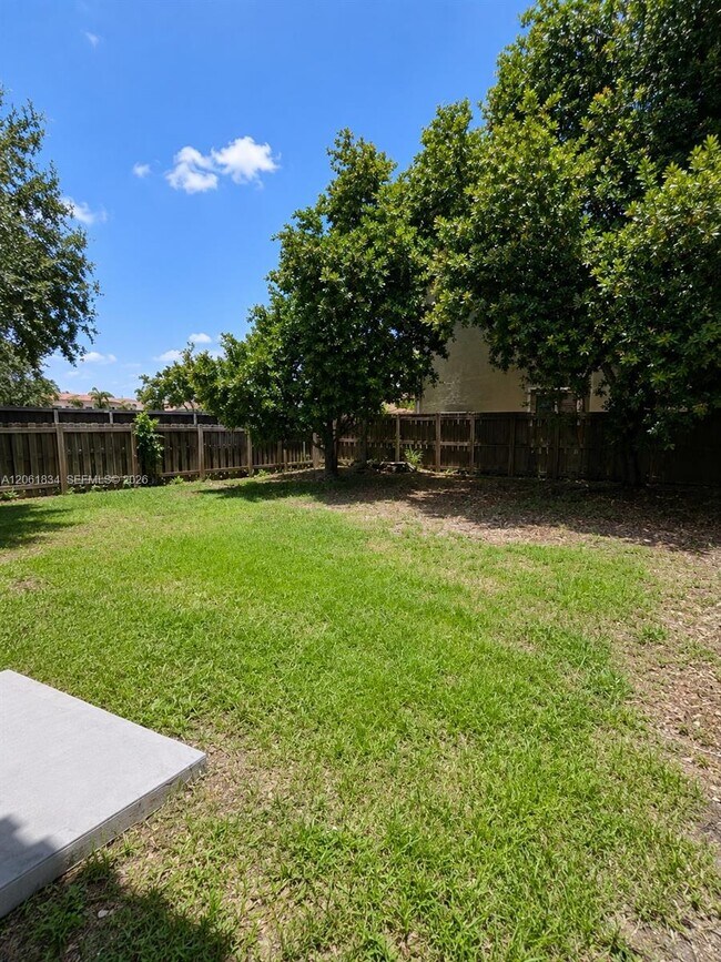 Building Photo - 2603 NE 41st Cir
