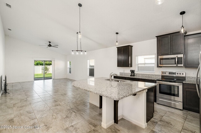 Building Photo - 4028 Alligator Flag Cir