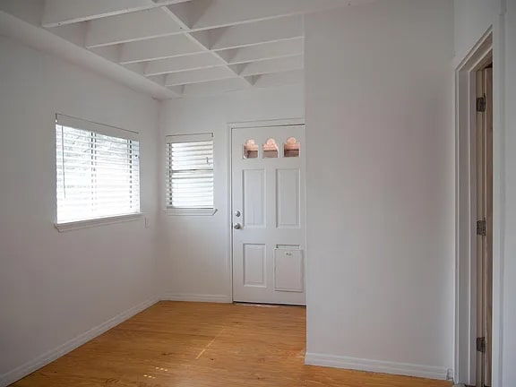 Building Photo - 506 E Glenn Ave