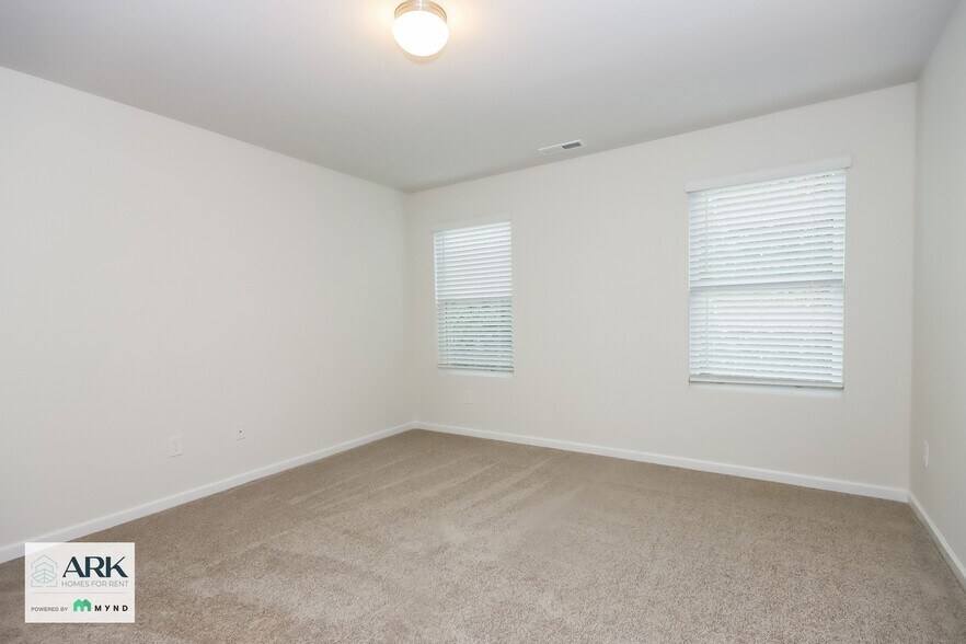 Building Photo - 139 Slate Dr