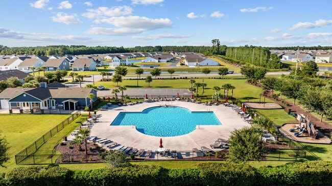 Building Photo - Modern 3 Bedroom 2 Bathroom Myrtle Beach Home