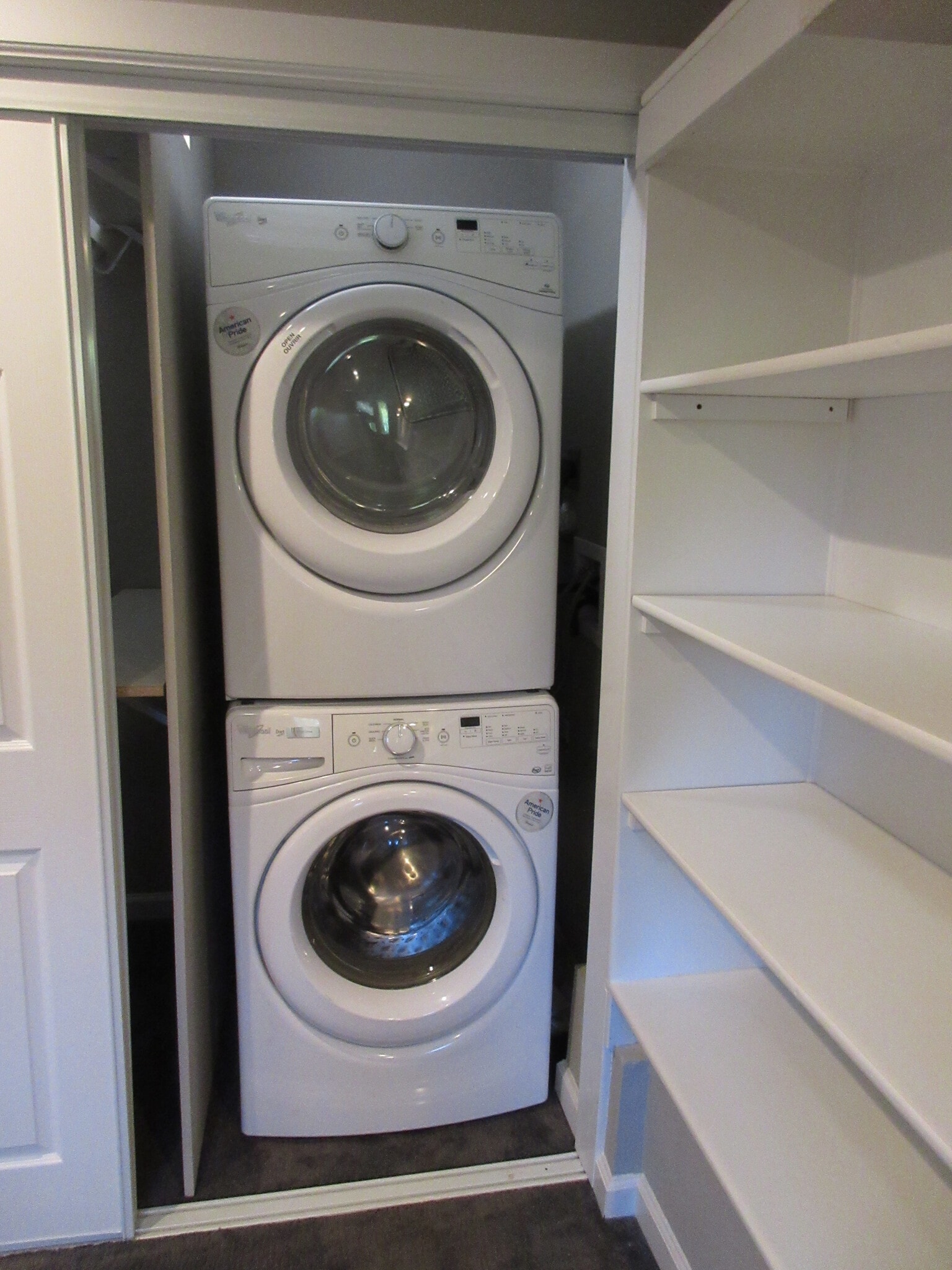 Full size Washer/Dryer - 52 Hardie Dr