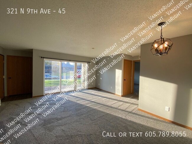 Building Photo - 321 9th Ave