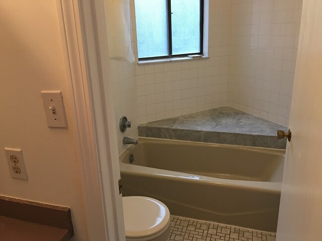 Main Bathroom - 159 Leland Farm Rd
