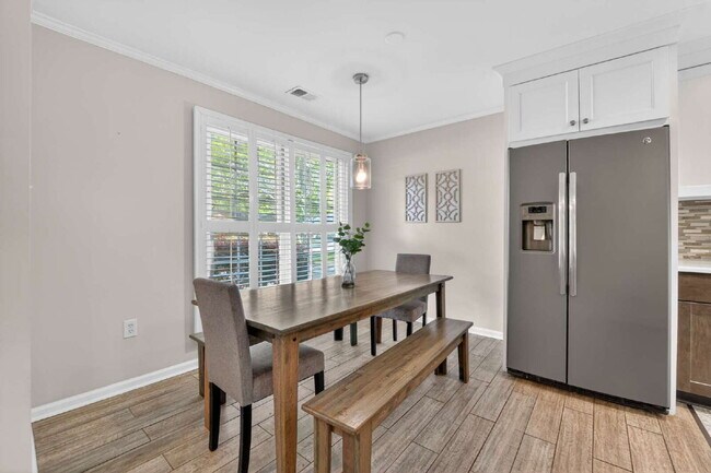 Building Photo - 118 Blue Heron Dr