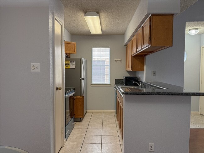 Building Photo - 3100 Jeanetta St