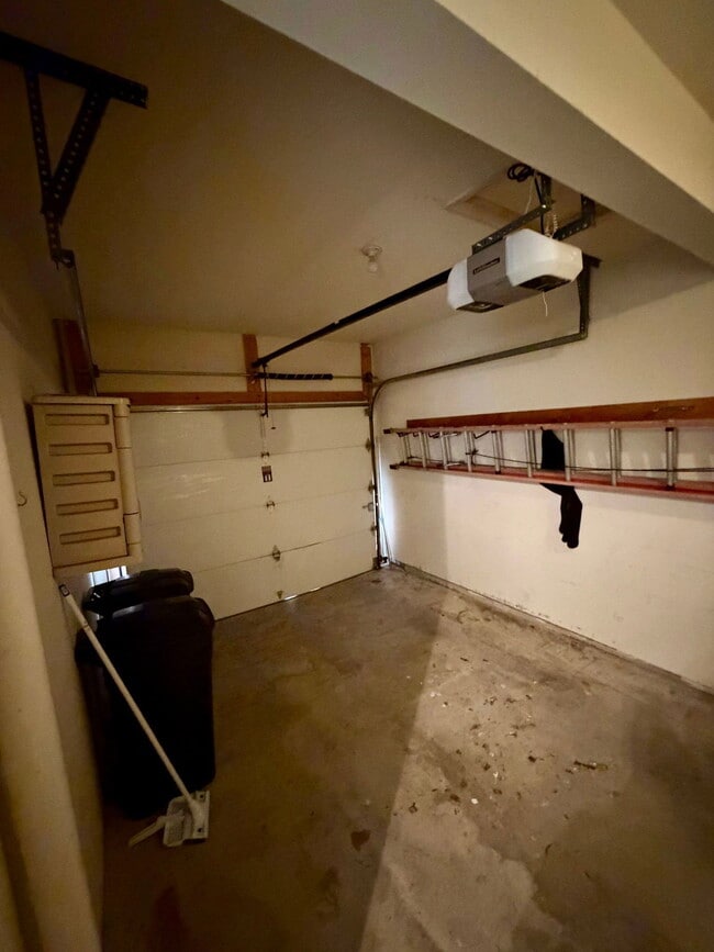 Building Photo - 104 Kentshire Dr