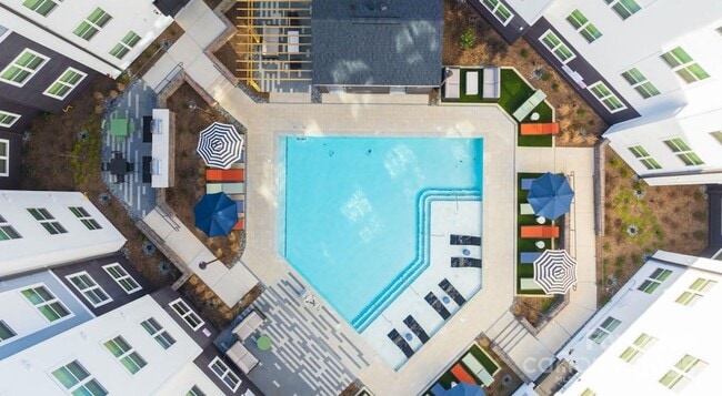 Building Photo - 120 Matheson Ave