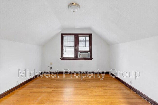 Building Photo - 8460 Edna St