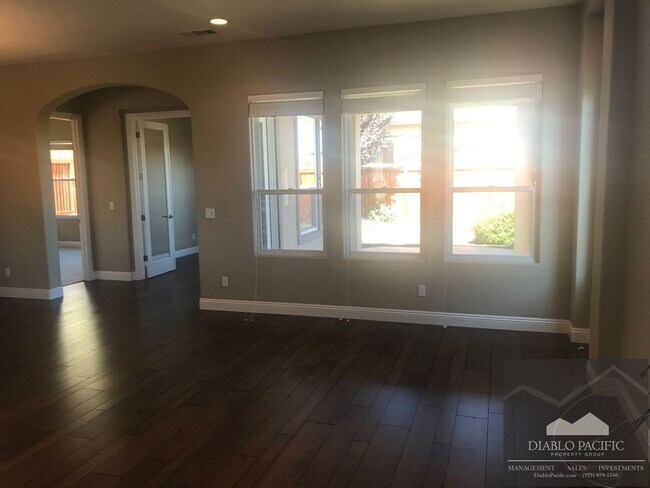 Building Photo - EXPERIENCE TRILOGY AT THE VINEYARDS LIFE ON A VINEYARD