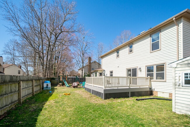Building Photo - GORGEOUS 5 BEDROOM HOME LOCATED IN SALEM W...