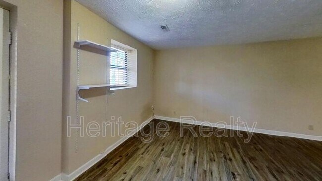 Building Photo - 10503 Haleyford Ln