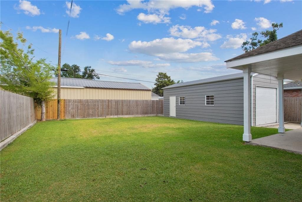 Building Photo - 241 River Village Dr