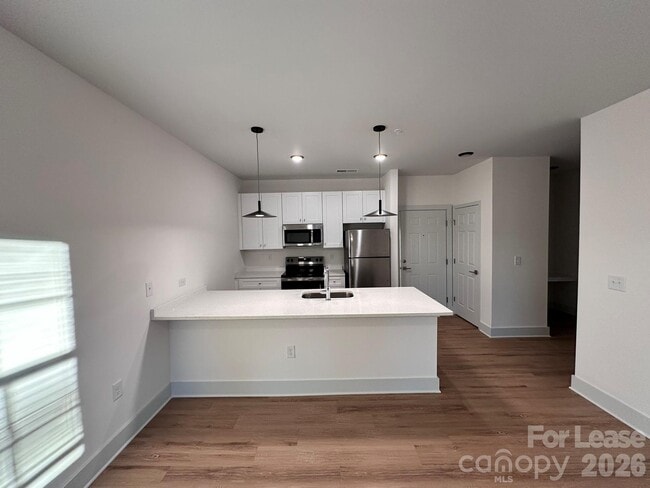 Building Photo - 3515 Markland Dr