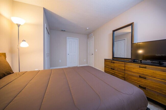 Building Photo - 4748 Blue Diamond St
