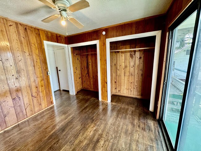 Building Photo - 1/1 Available for Rent in Riverside