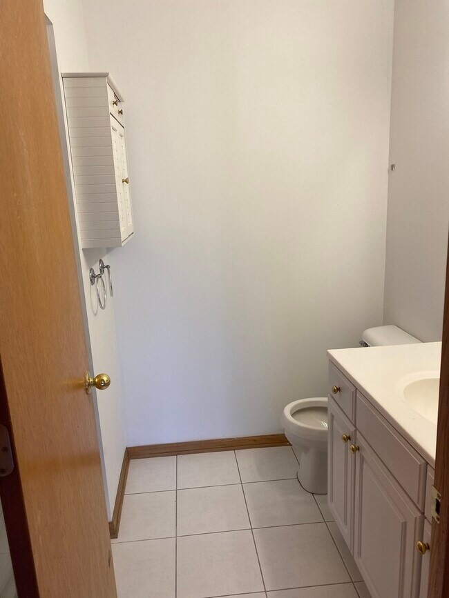 Building Photo - 5627 107th St