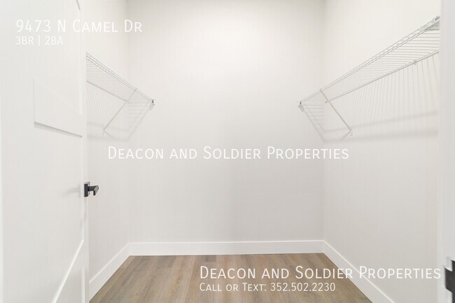 Building Photo - 9473 Camel Dr