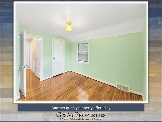 Building Photo - 3-Bedroom Single-Family - Walk to Strong/UofR!