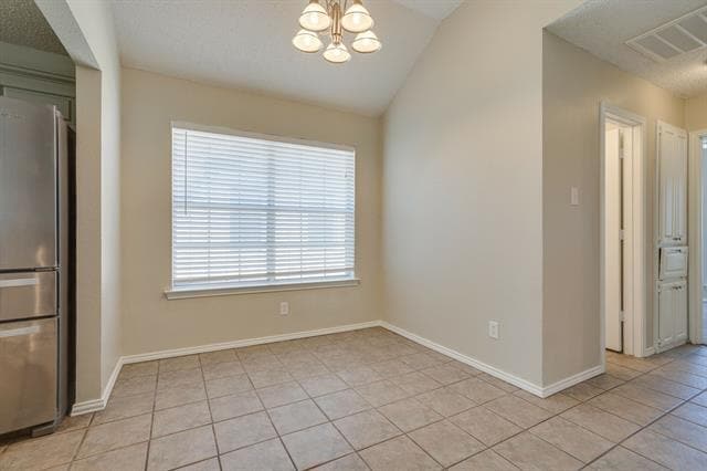 Building Photo - 215 Linda St