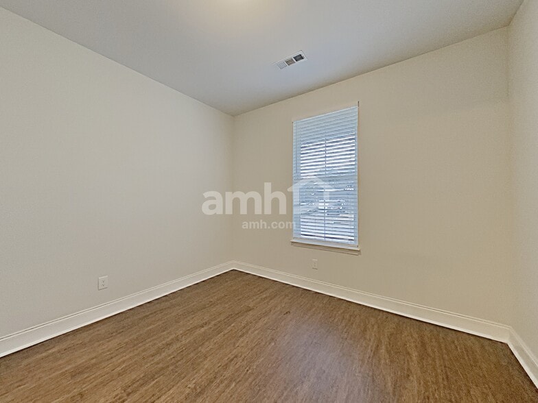 Building Photo - 5039 Mountain Springs Rd