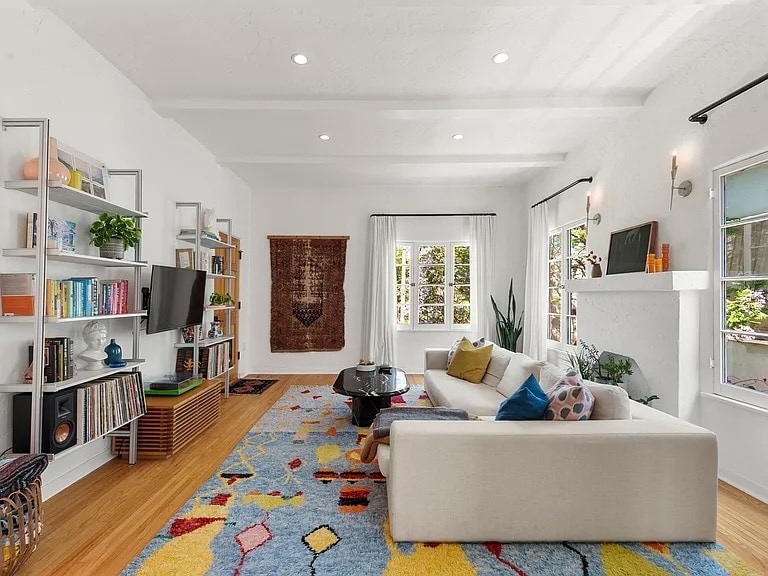 Building Photo - 928 1/2 S Orange Grove Ave