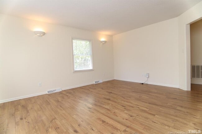 Building Photo - 6114 Deerwood Pl