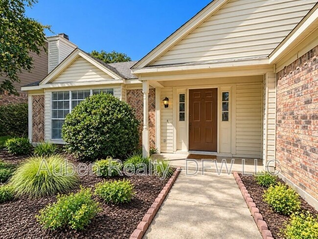 Building Photo - 514 Briarcroft Dr