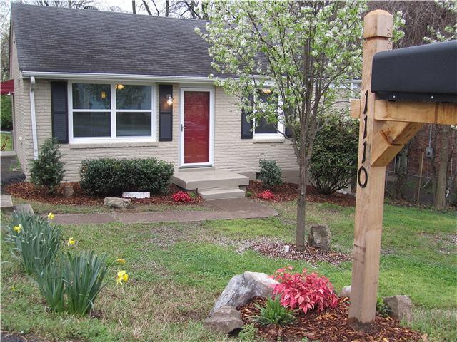 Building Photo - Charming 2 Bed, 1 Bath Nashville Rental - ...
